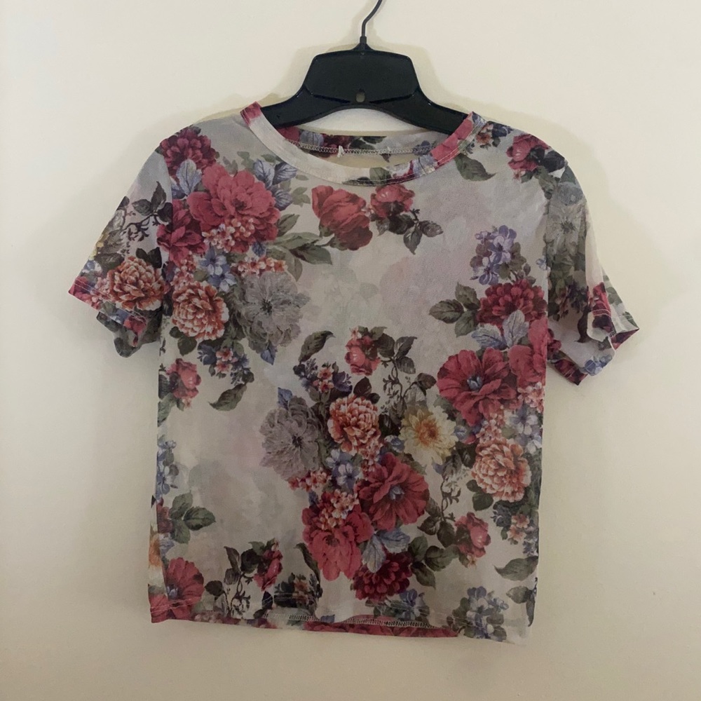 Translucent floral short sleeve top